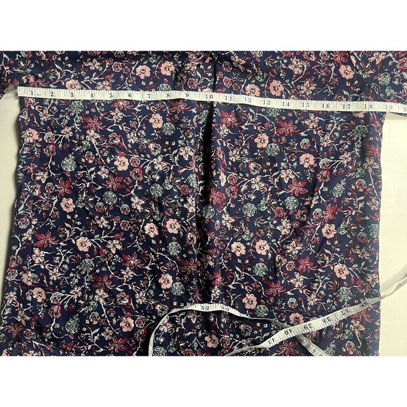 Charming Charlie Women’s Floral Blouse V Neck Size Small Top A9 - Picture 4 of 7